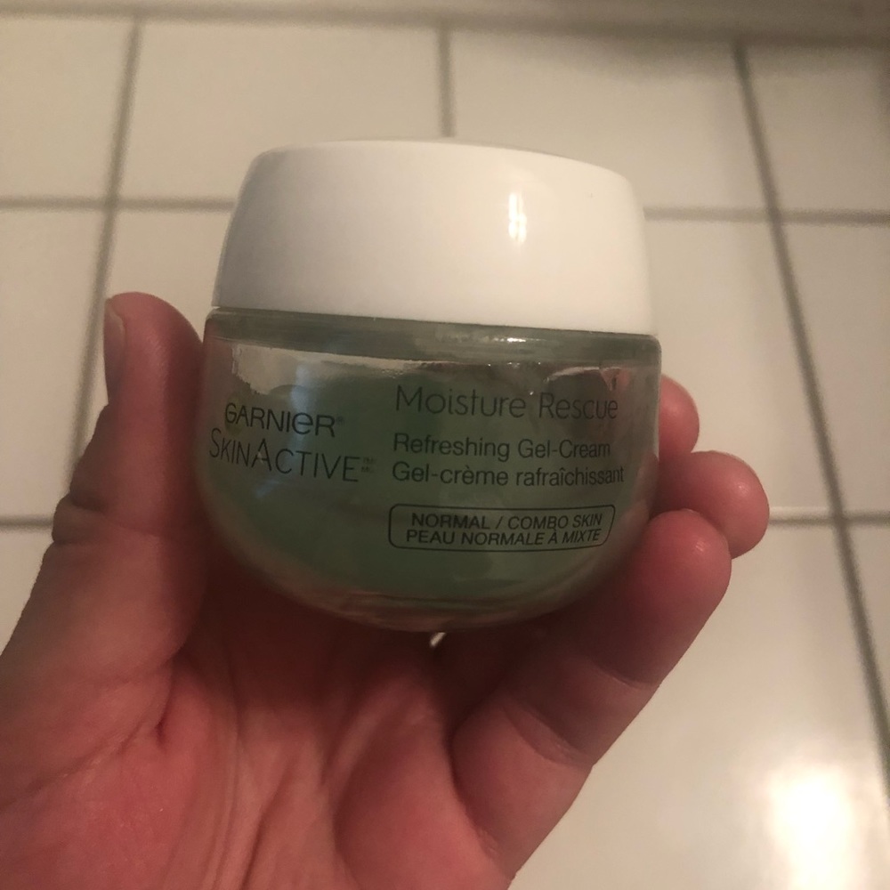 Garnier moisturizing gel-cream for combo/oily skin